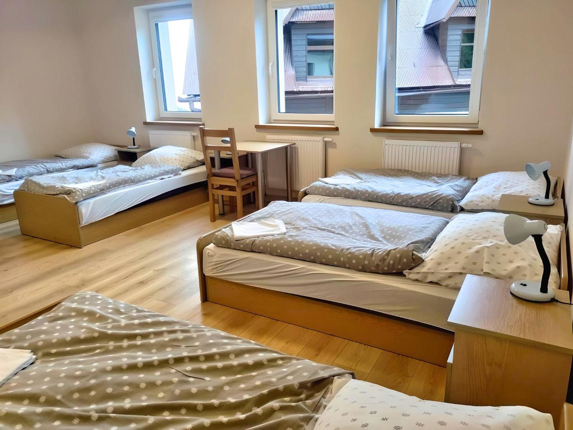 Karmelitanski Dom Goscinny Zawoja Exteriör bild
