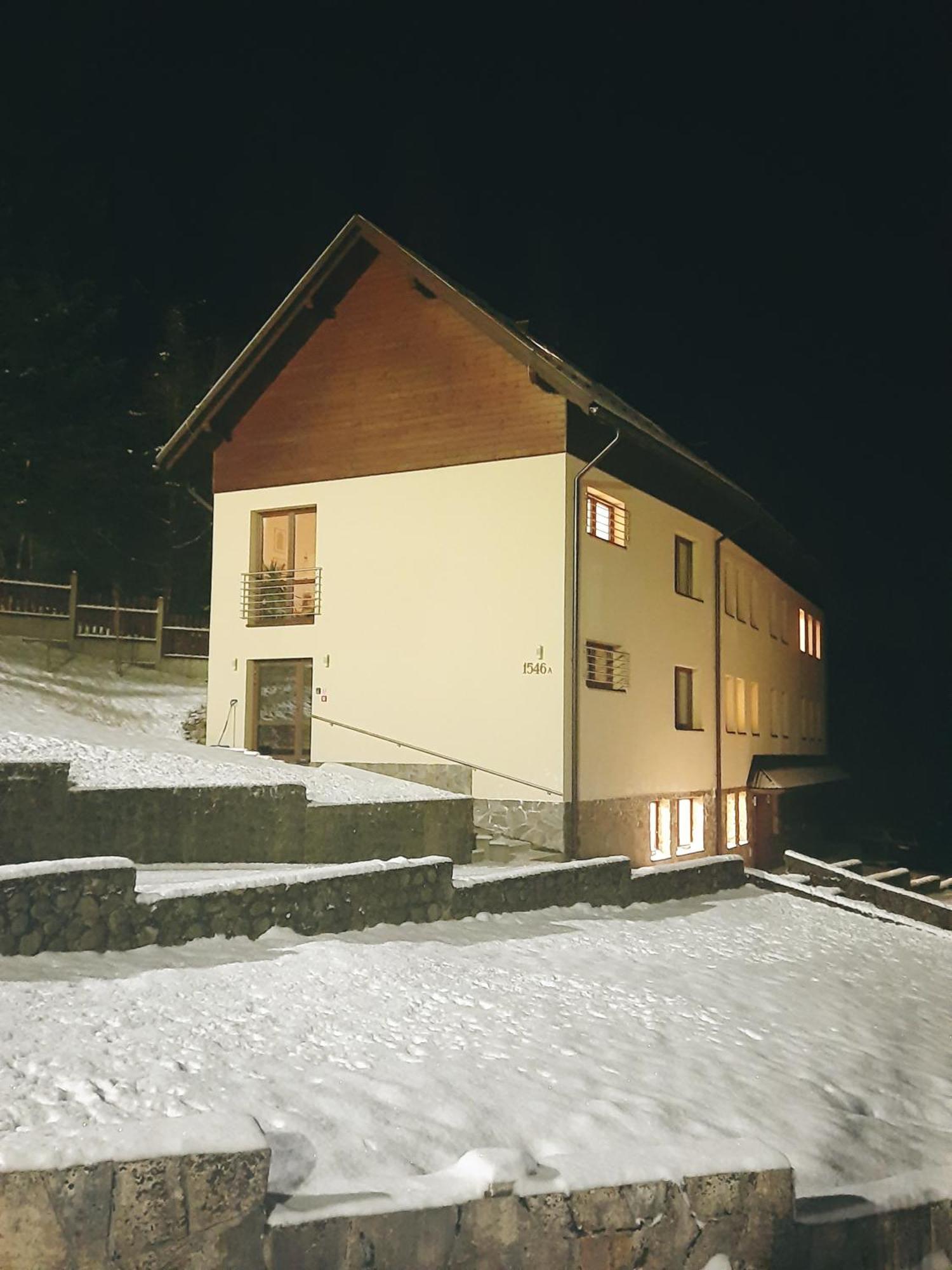 Karmelitanski Dom Goscinny Zawoja Exteriör bild